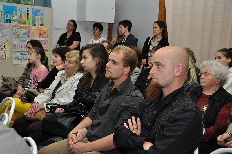 032.JPG